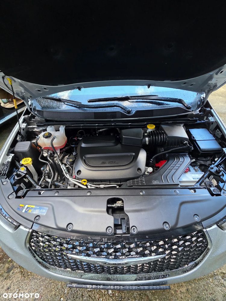 Chrysler Pacifica - 35