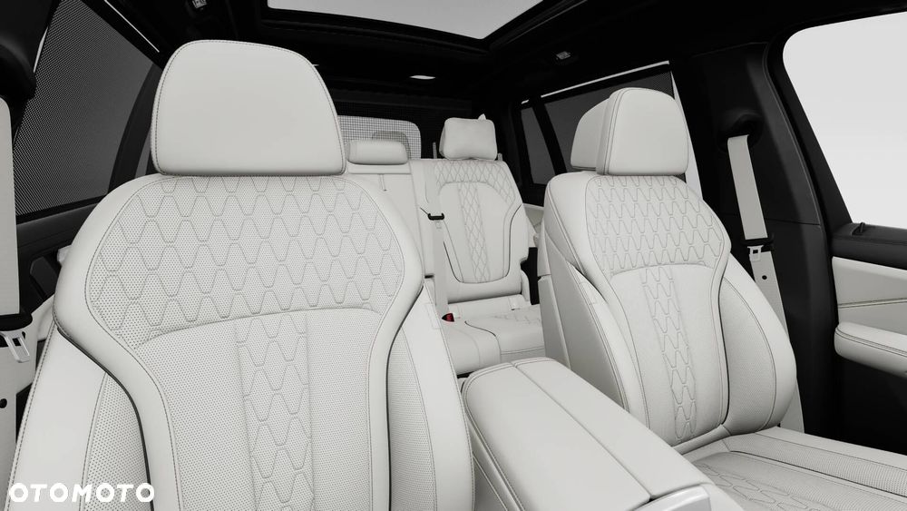 BMW X7 - 7