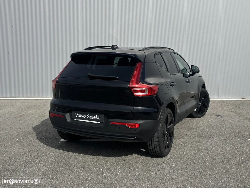 Volvo XC 40 2.0 B3 Black Edition - 2