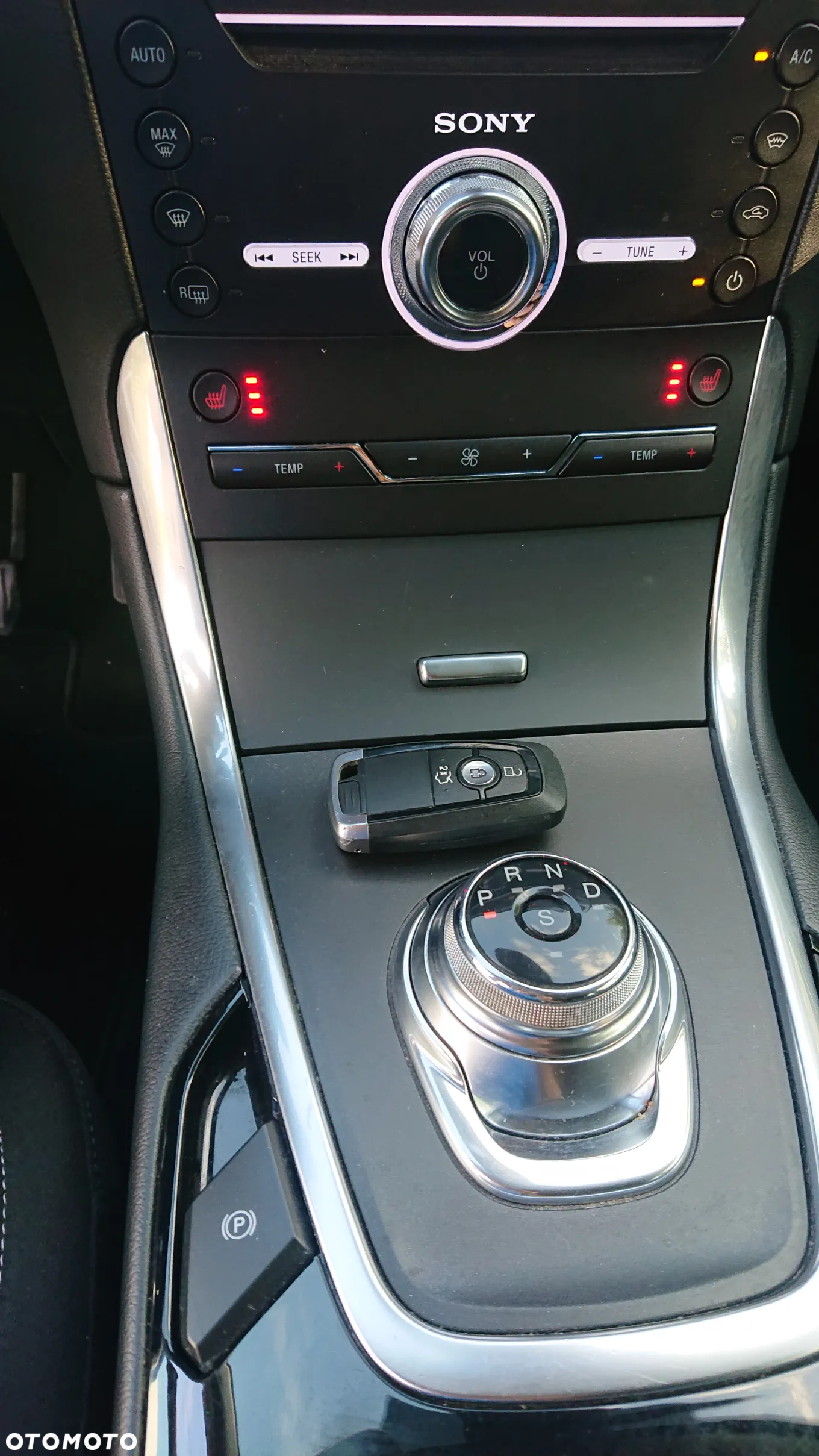 Ford S-Max 2.0 TDCi Titanium PowerShift - 12