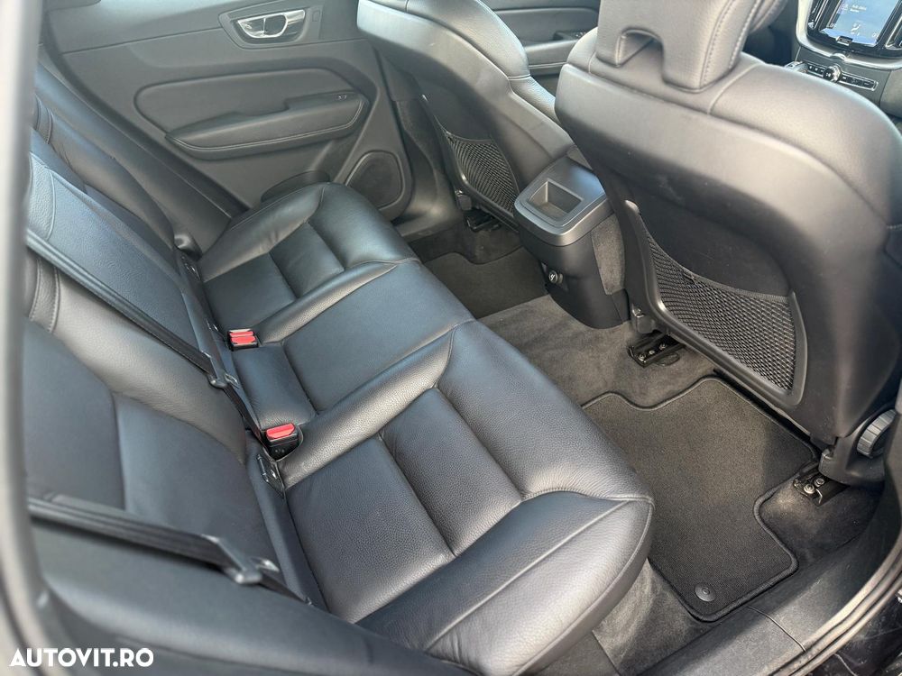 Volvo XC 60 D4 AWD Geartronic Momentum - 17