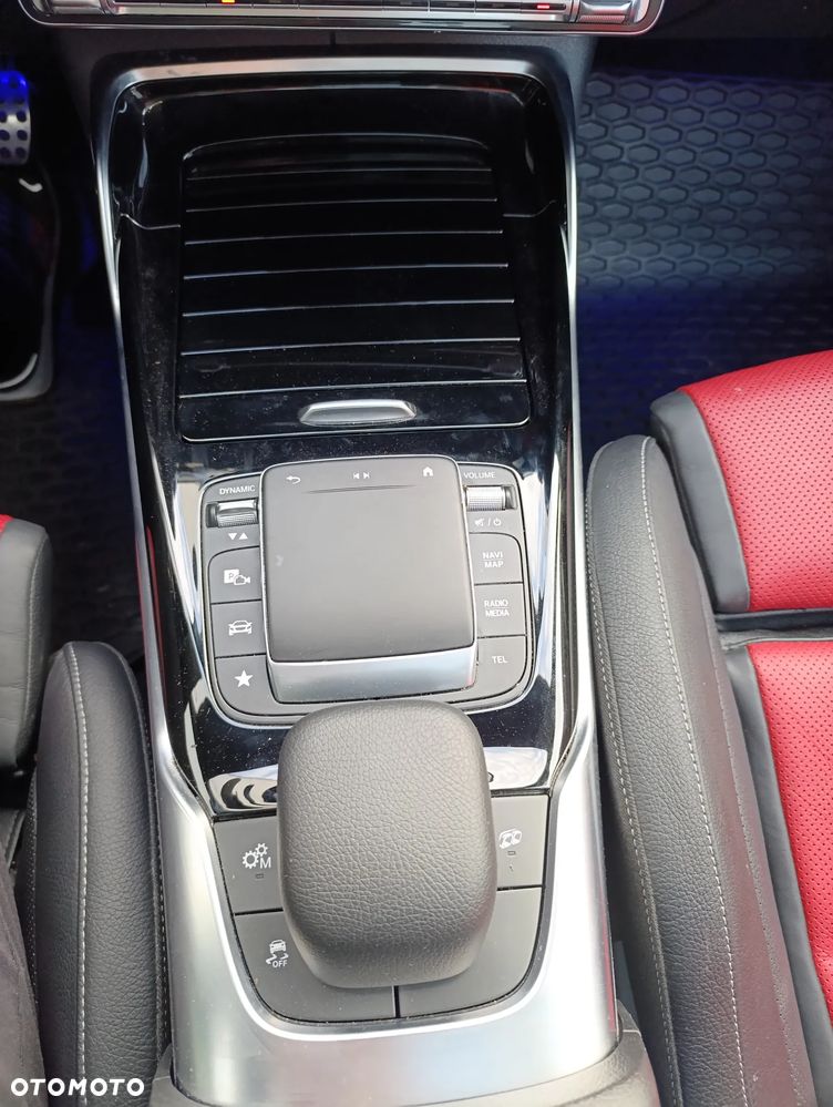 Mercedes-Benz CLA AMG 45 S 4-Matic+ 8G-DCT - 33