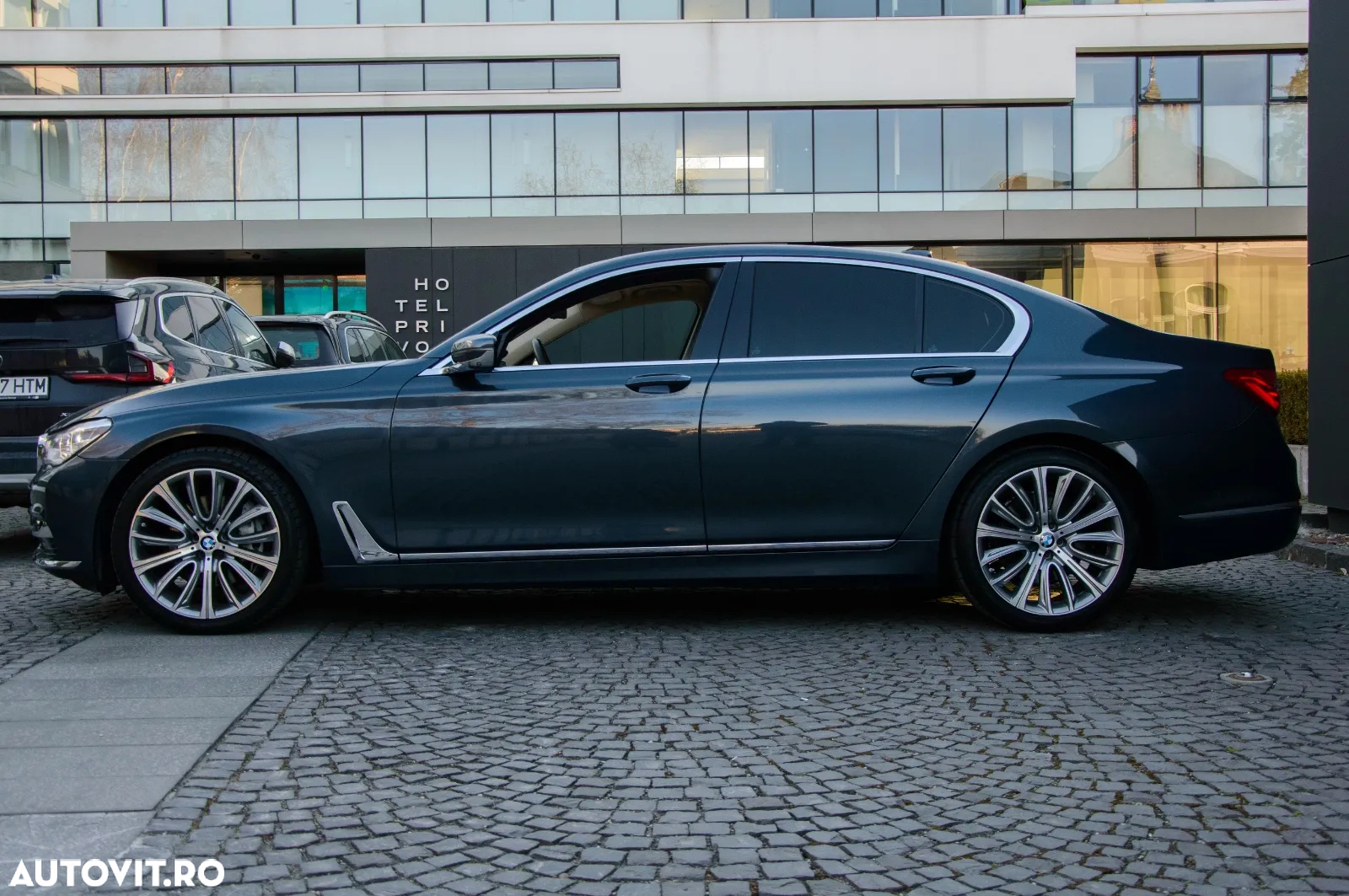 BMW Seria 7 740d xDrive - 11