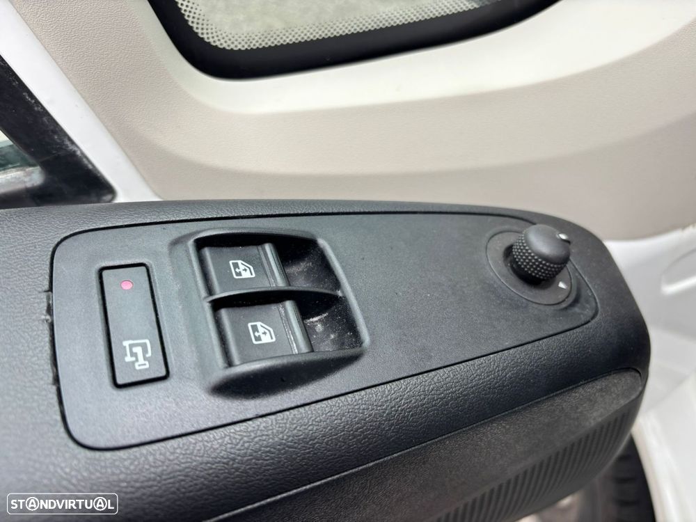 Peugeot Boxer 2.2 BlueHDi 335 L2H2 Premium - AC - IVA DEDUTÍVEL - 18