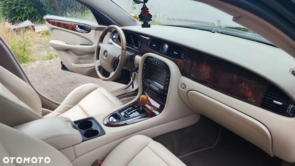 Jaguar XJ XJ6 3.0 Executive - 10