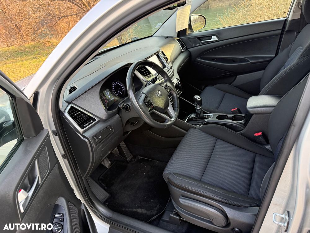 Hyundai Tucson blue 1.7 CRDi 2WD Style - 10