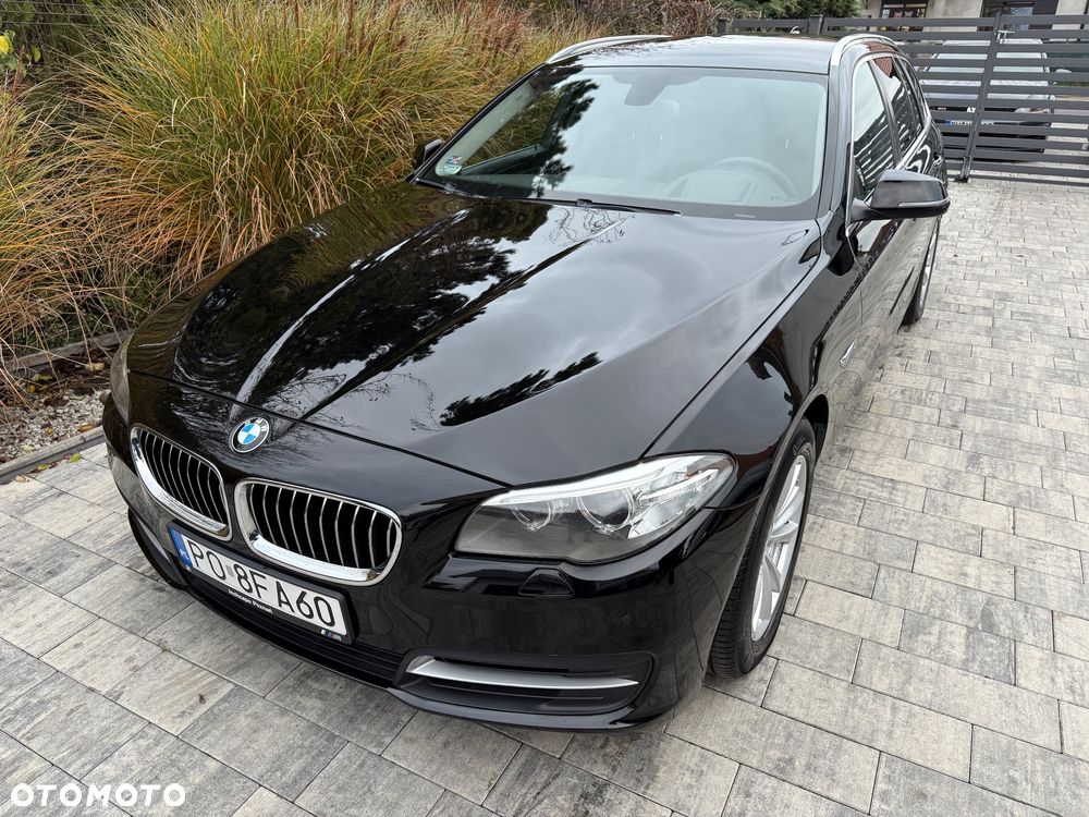 BMW Seria 5 525d xDrive - 17