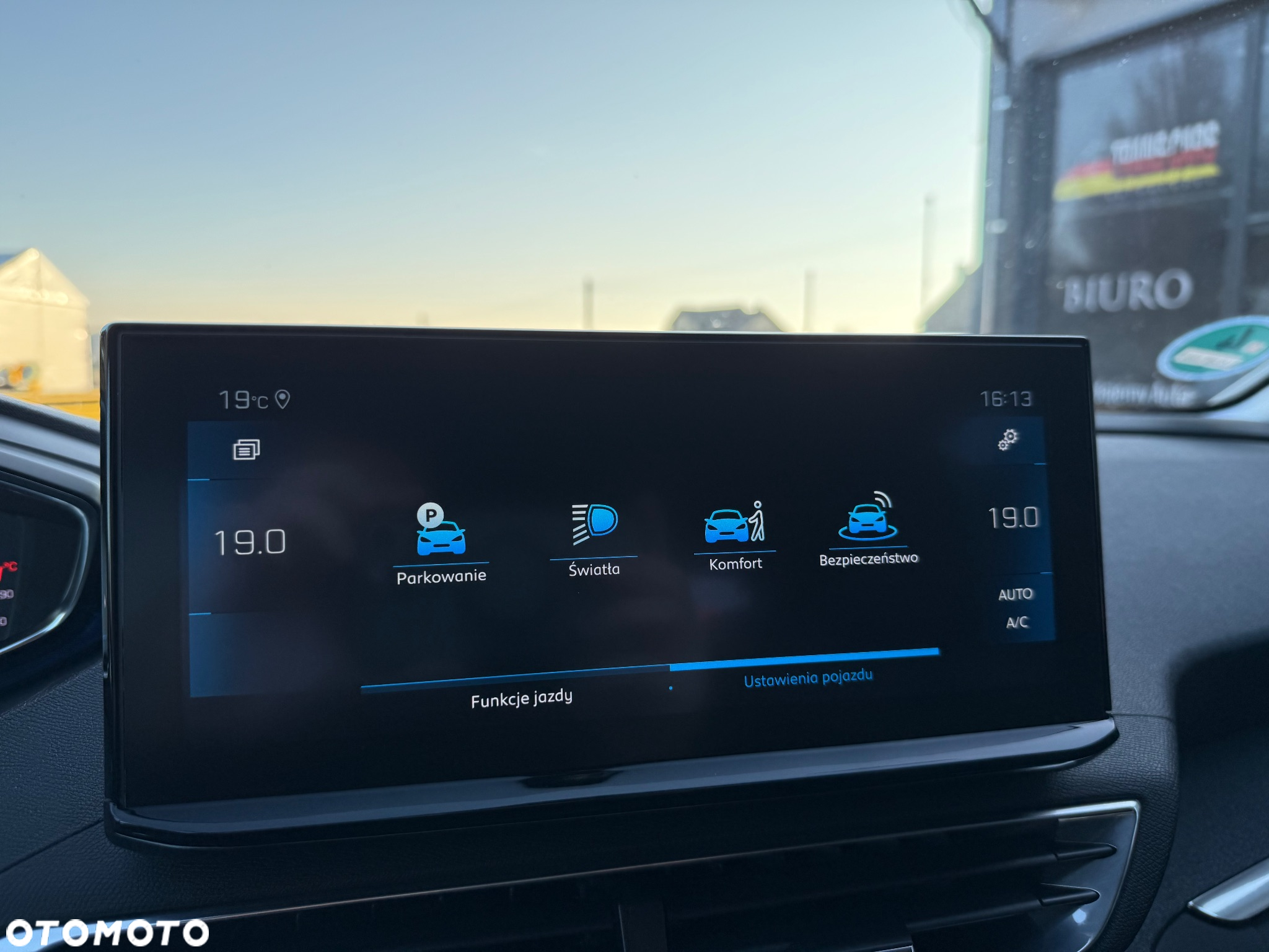 Peugeot 3008 1.2 PureTech Allure S&S EAT8 - 22