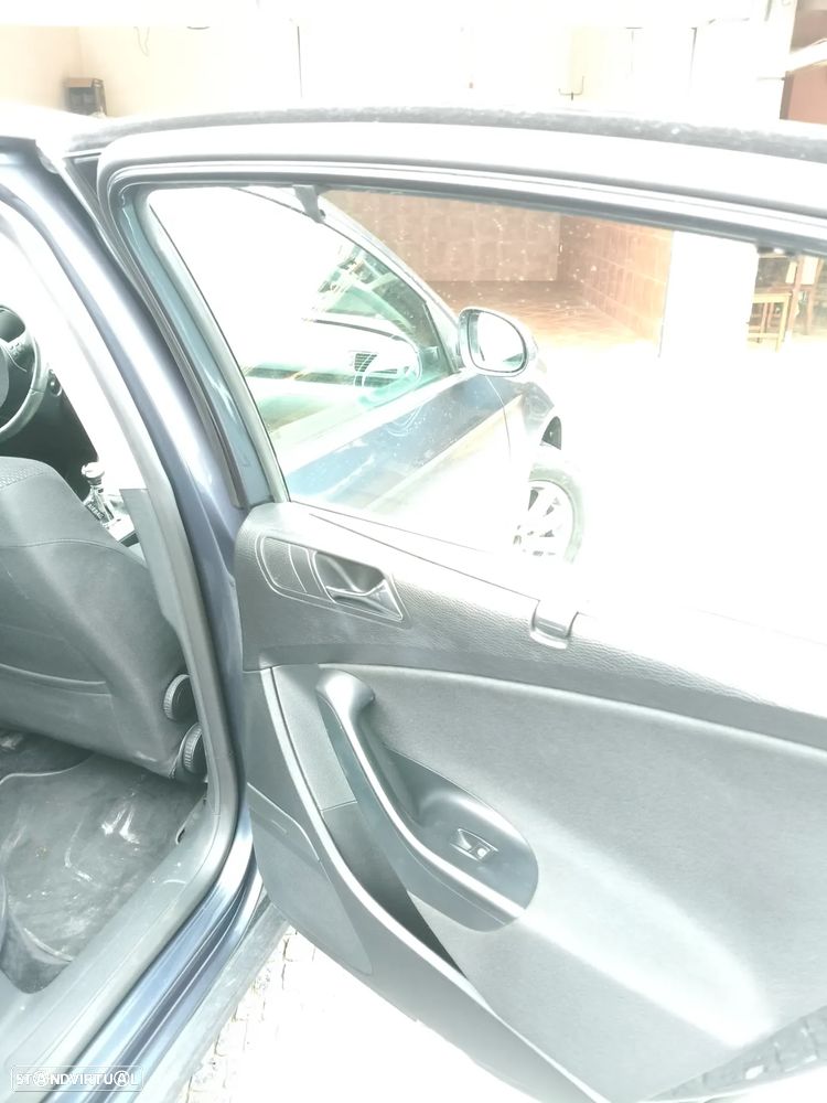 VW Passat 1.9 TDi Confortline - 5