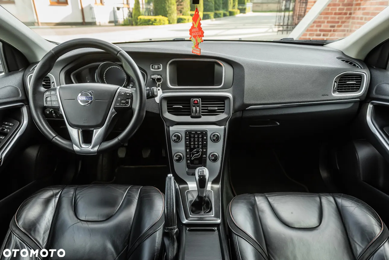 Volvo V40 D3 Drive-E Ocean Race - 24
