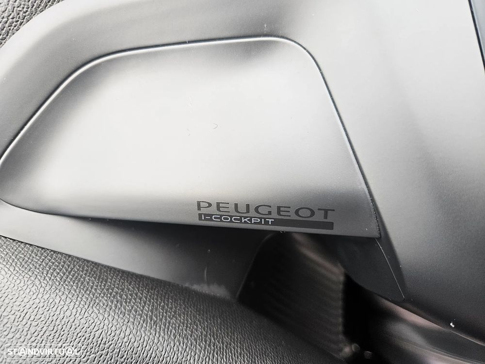 Peugeot 2008 1.2 PureTech GT EAT8 - 24