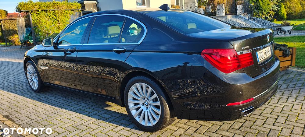 BMW Seria 7 740d Edition Exclusive - 10