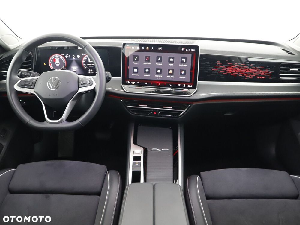 Volkswagen Passat Variant 2.0 TDI SCR Elegance DSG - 13