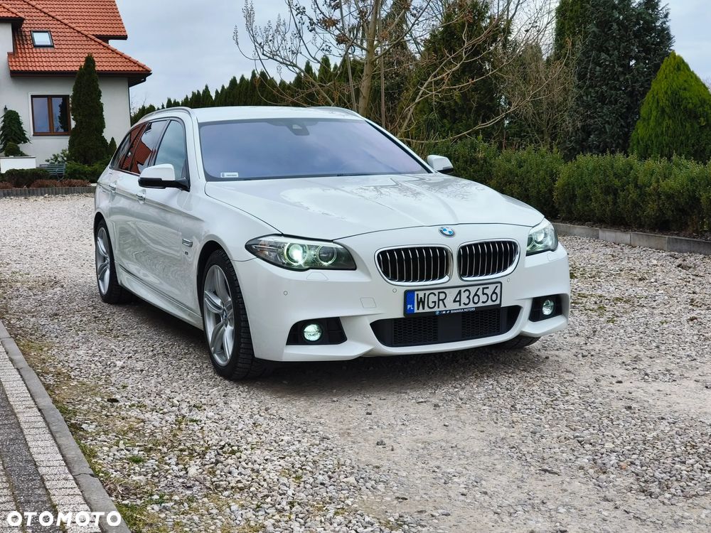 BMW Seria 5 525d xDrive - 13