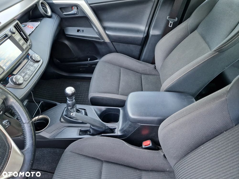 Toyota RAV4 2.0 D-4D Premium - 14