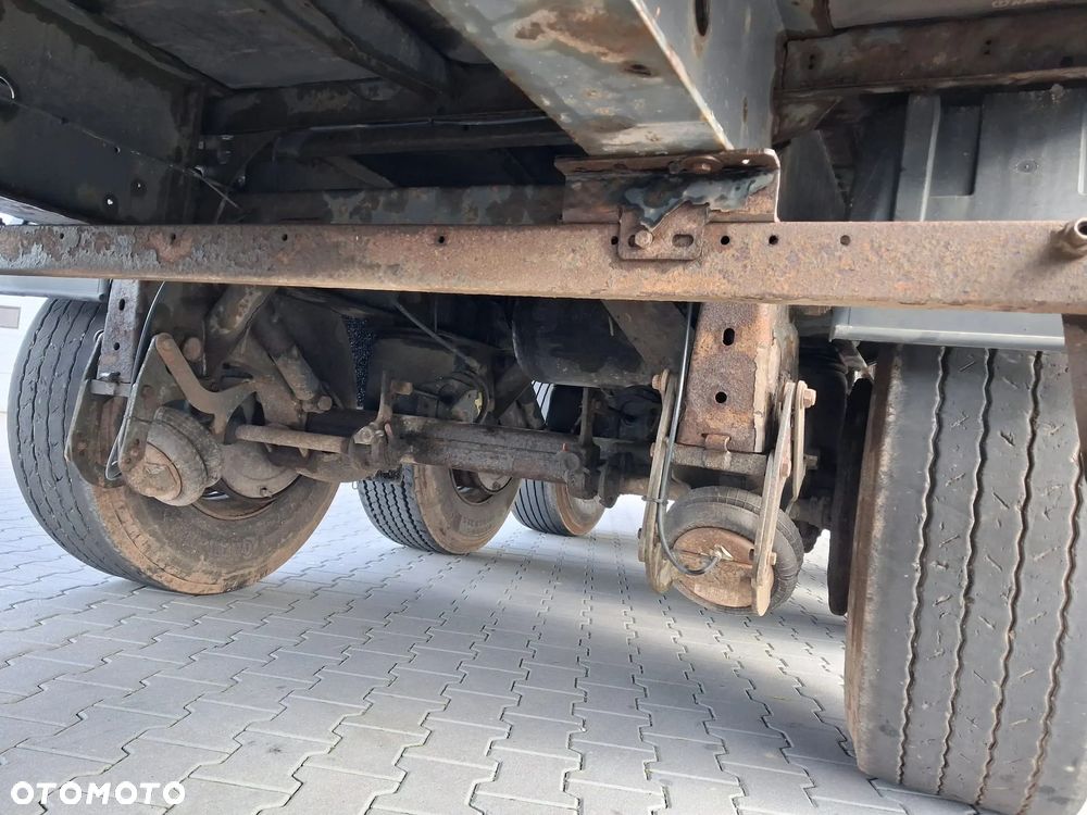 Krone Standard, Firanka, Mocowania promowe, Podnoszony zderzak - 5