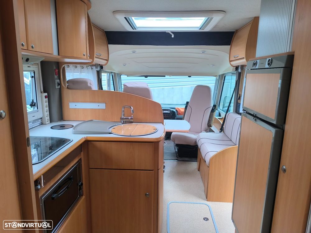 Pilote Reference Autocaravana 2.8 pilote 6 dormidas 2006 chassi alko Hu - 22