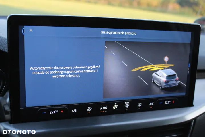 Ford Focus 1.0 EcoBoost Hybrid TITANIUM DESIGN - 29