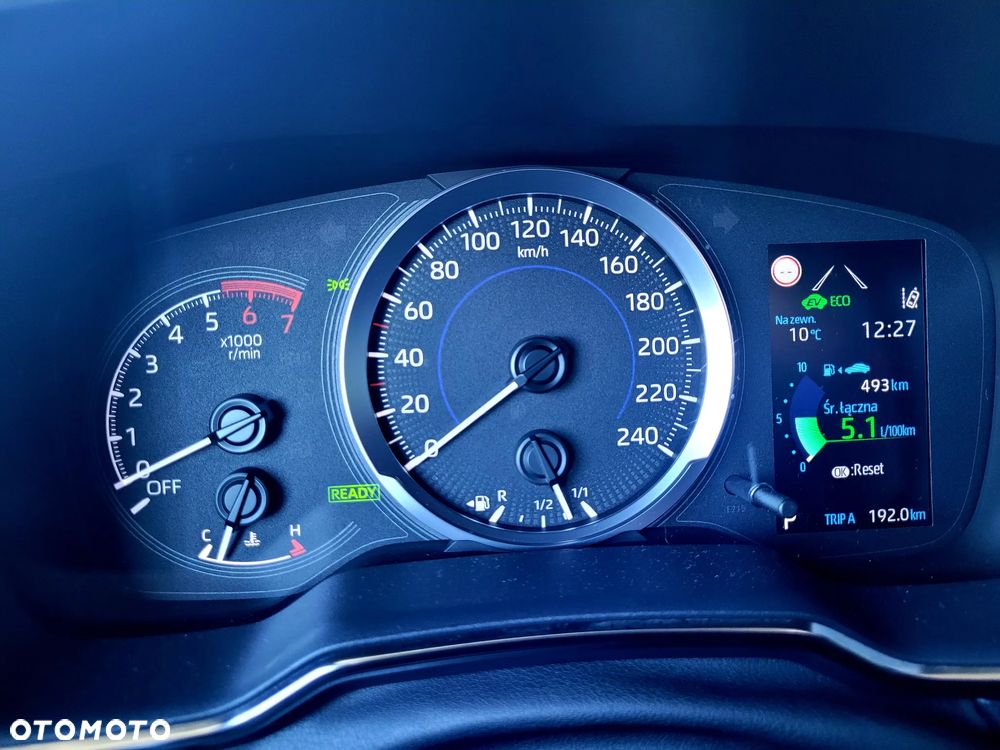 Toyota Corolla 1.8 Hybrid Comfort - 24