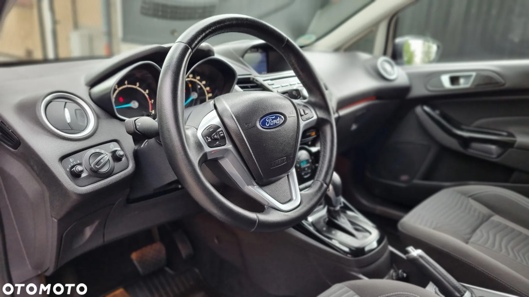 Ford Fiesta - 12