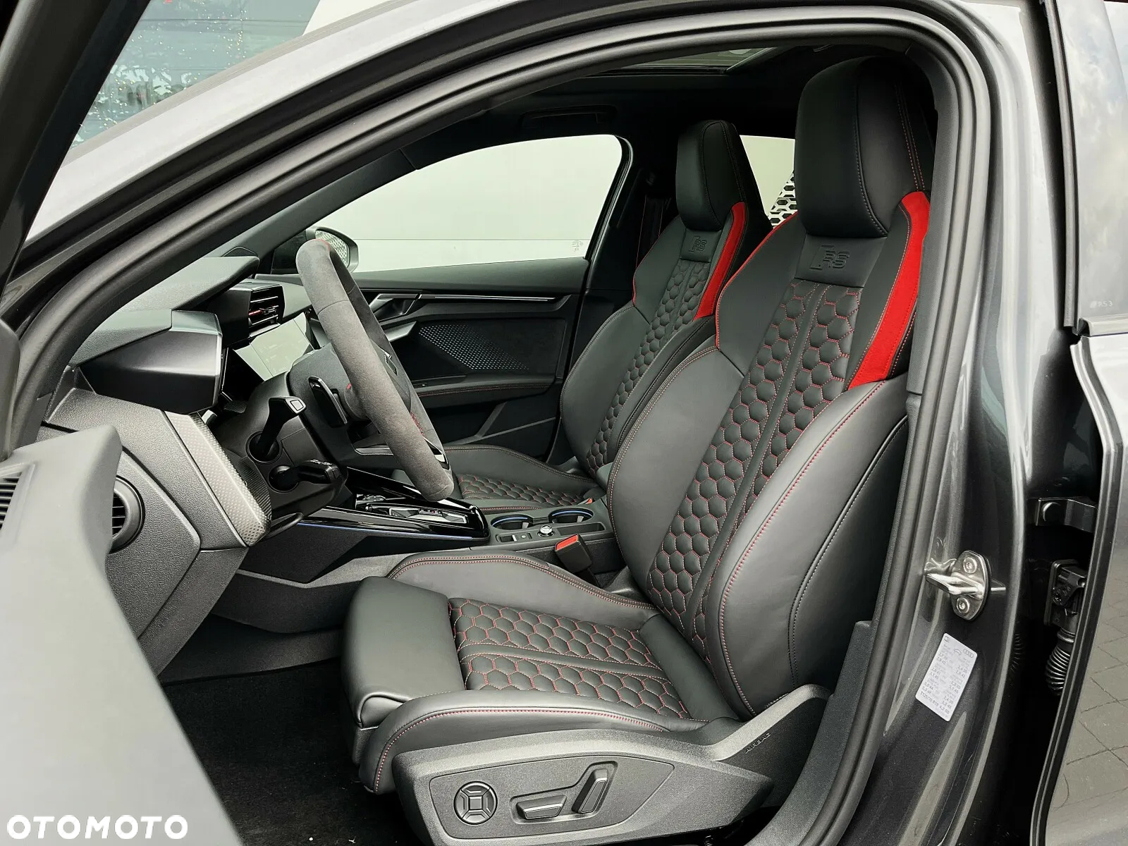 Audi RS3 Limousine TFSI Quattro S tronic - 4