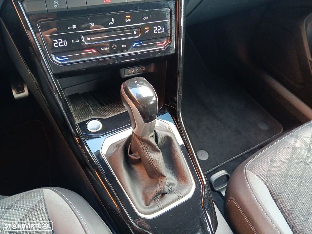 VW T-Roc 2.0 TDI R-Line DSG - 22