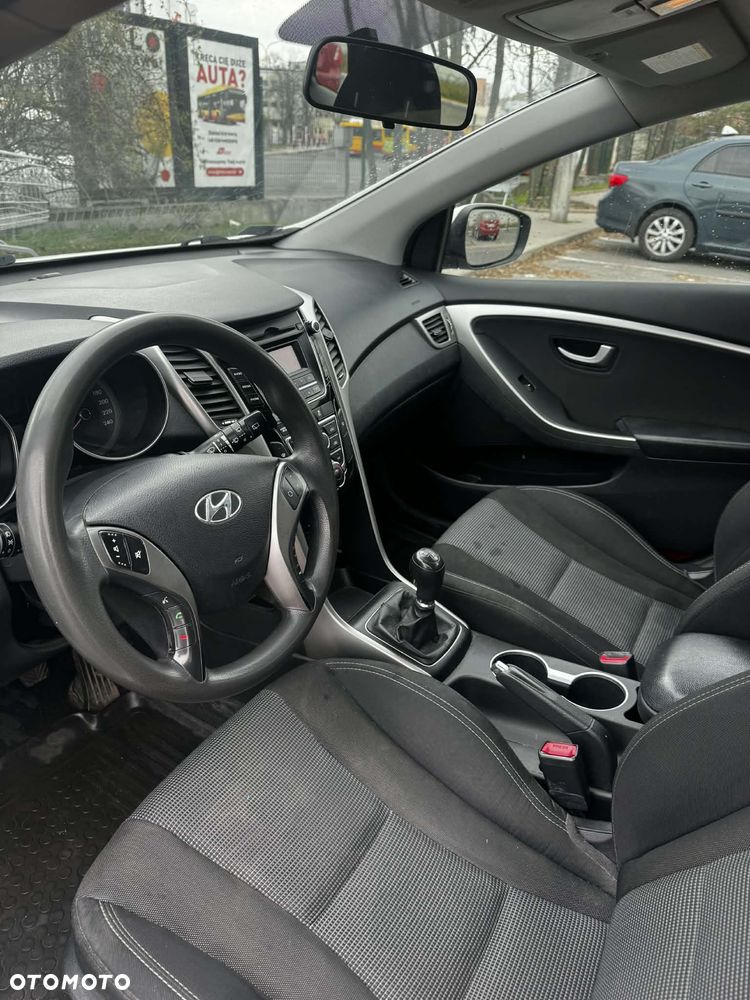 Hyundai i30 1.6 CRDi Classic + - 14