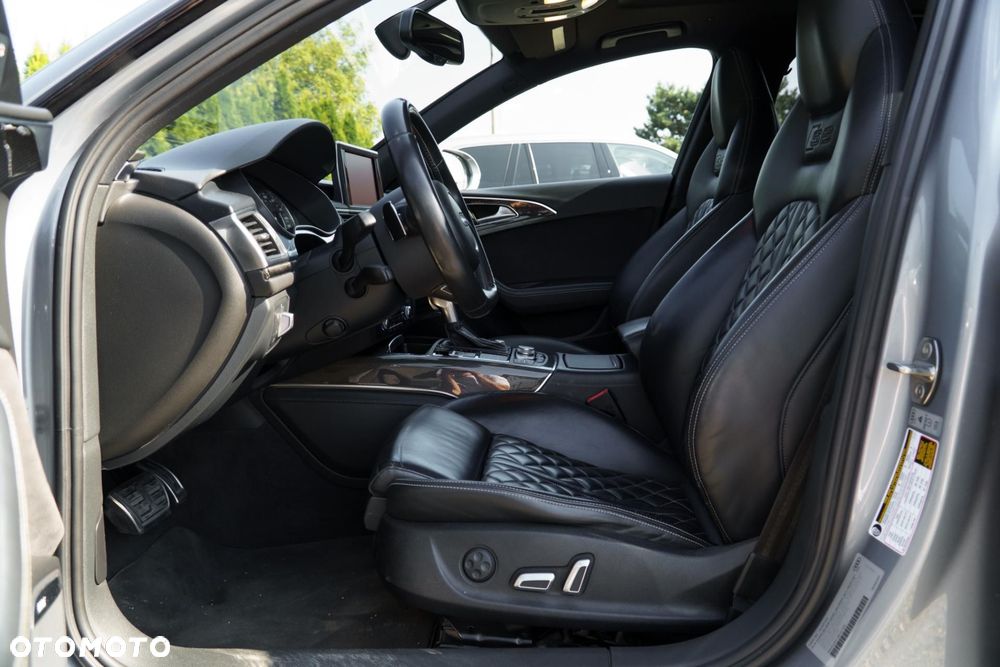Audi S6 Limousine - 13