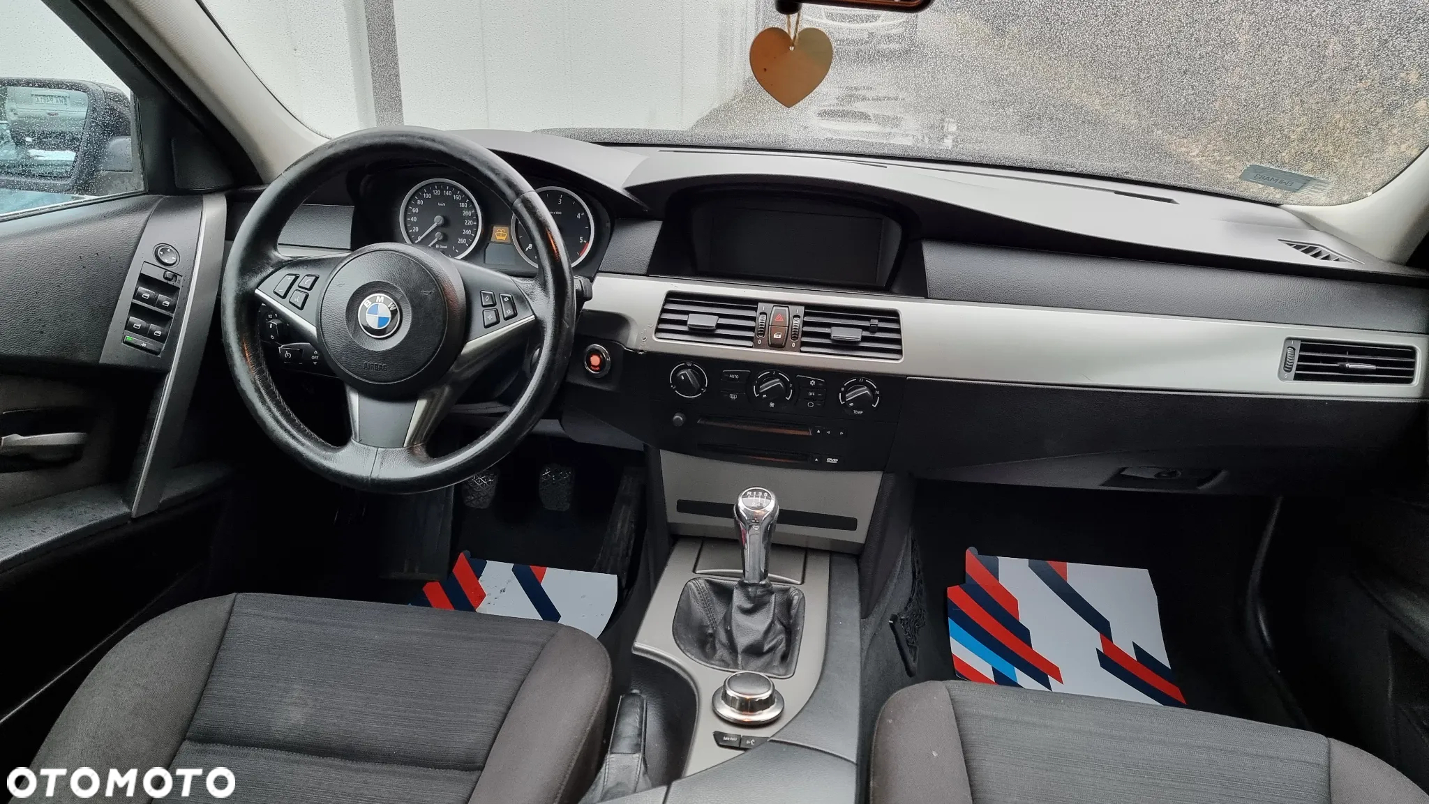 BMW Seria 5 525d - 8
