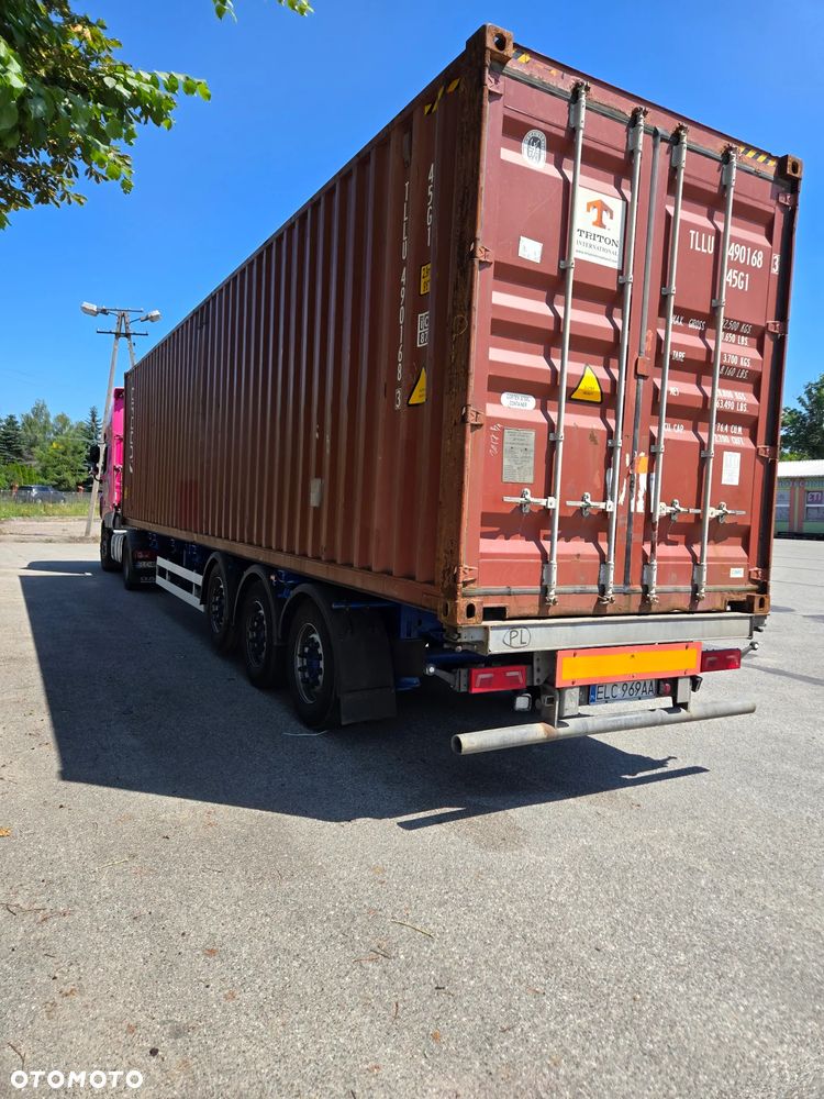 Schmitz Cargobull SCF - 4