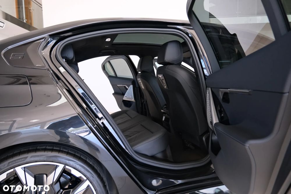 BMW Seria 5 520d xDrive mHEV M Sport - 22