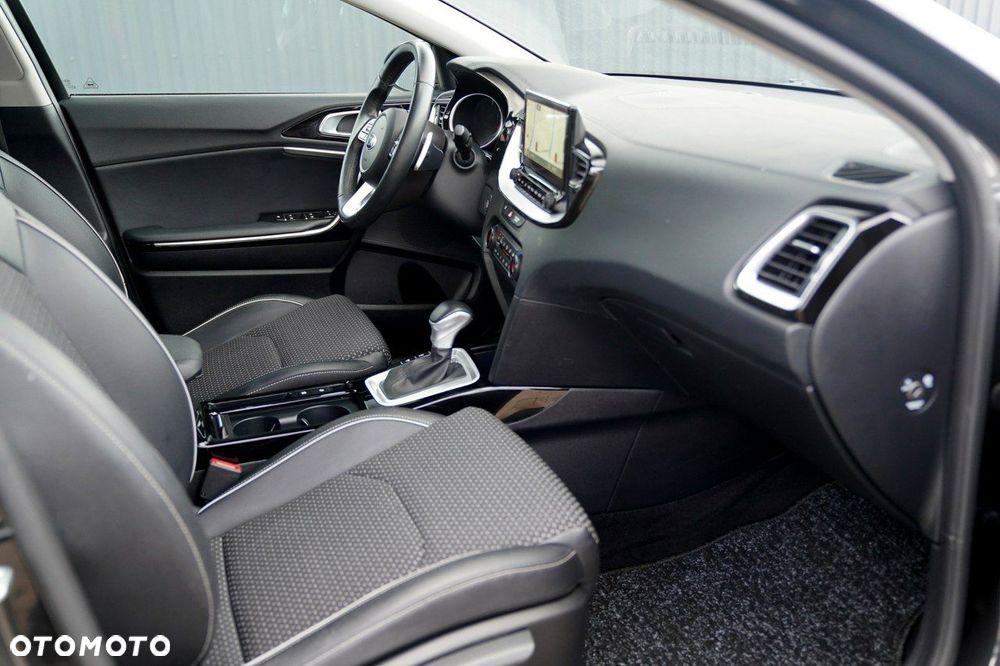 Kia XCeed - 20