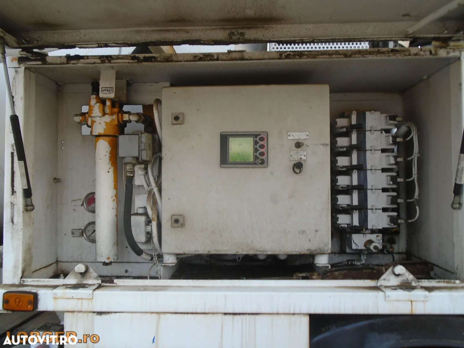 Iveco ASTRA HD8 84.45 cu pompa de beton - 10