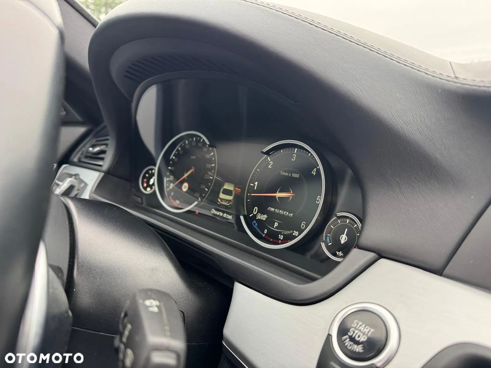 BMW Seria 5 M550d xDrive - 21