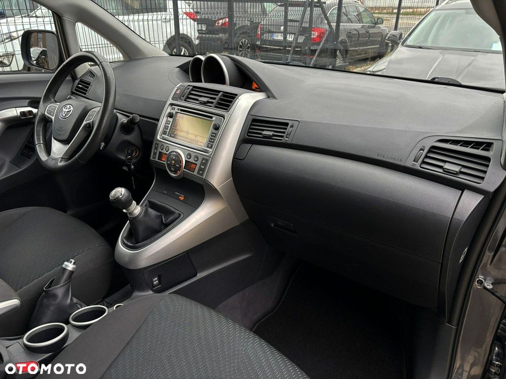 Toyota Verso 1.8 Premium 7os - 31