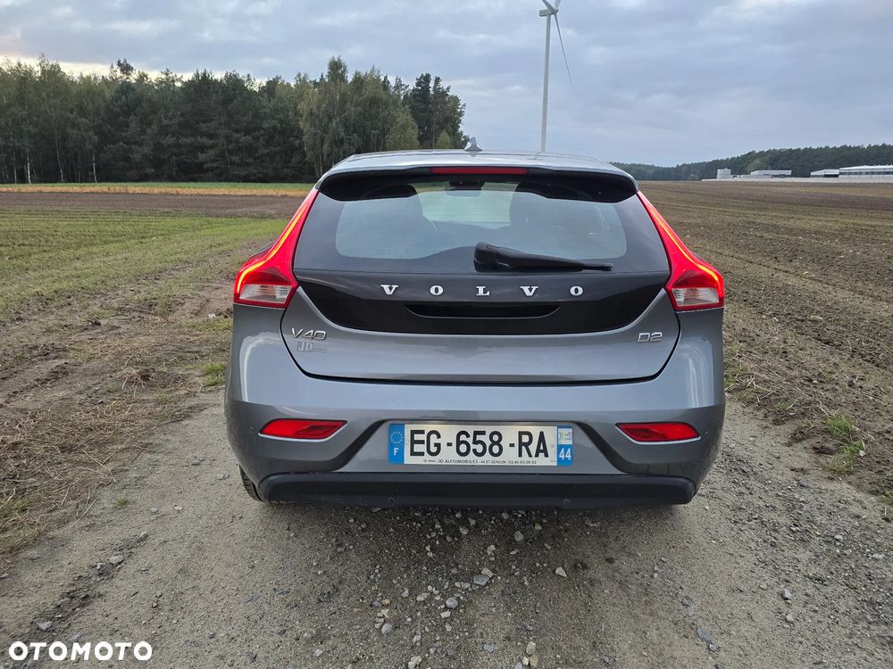 Volvo V40 D2 Drive-E Momentum - 5
