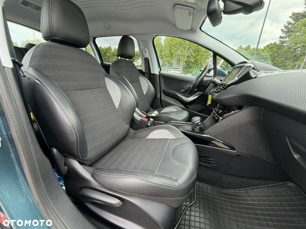 Peugeot 2008 PureTech 110 Stop&Start EAT6 Allure - 35