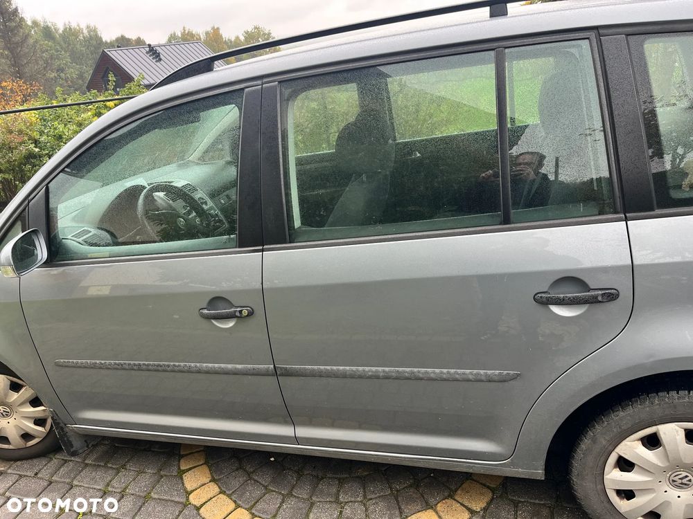 Volkswagen Touran - 6