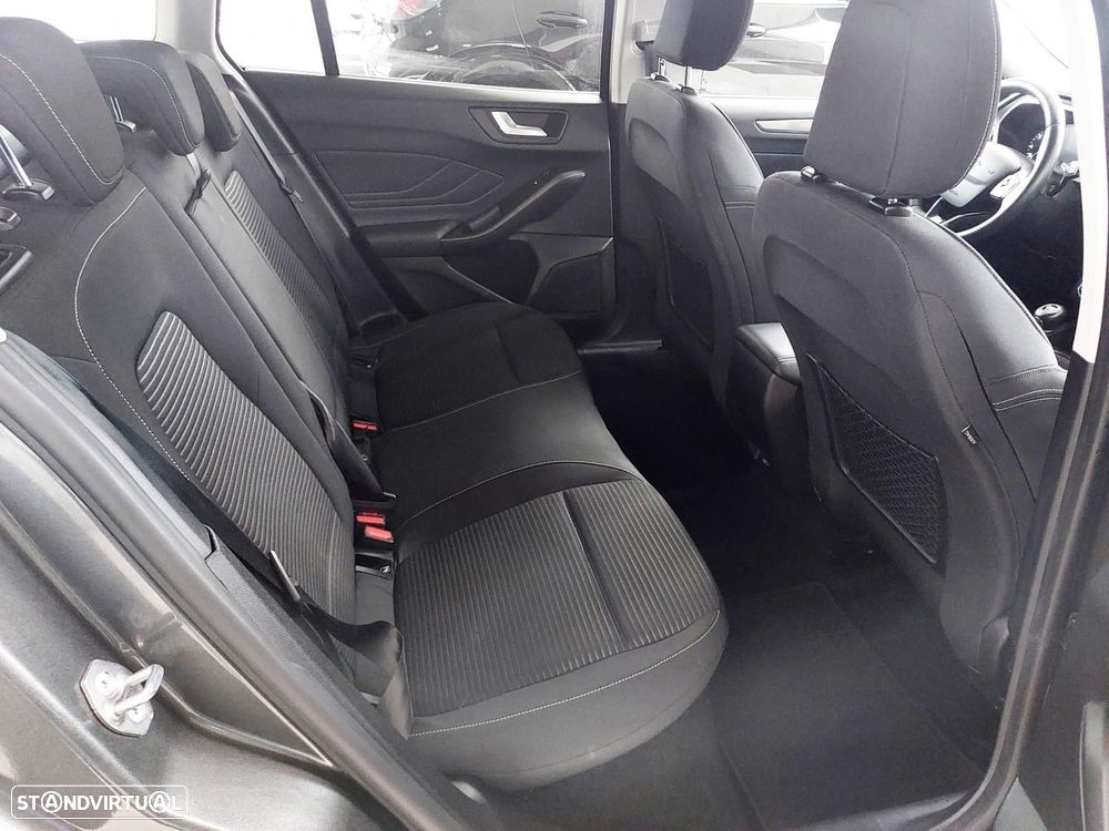 Ford Focus SW 1.5 TDCi EcoBlue Titanium - 37