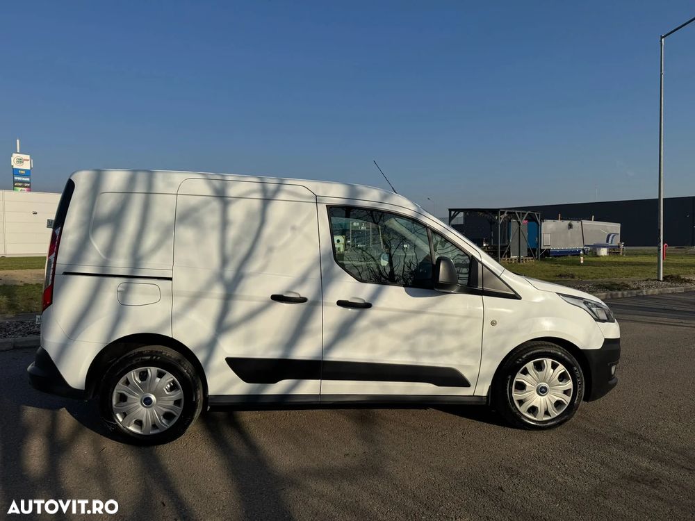 Ford Transit Connect - 18