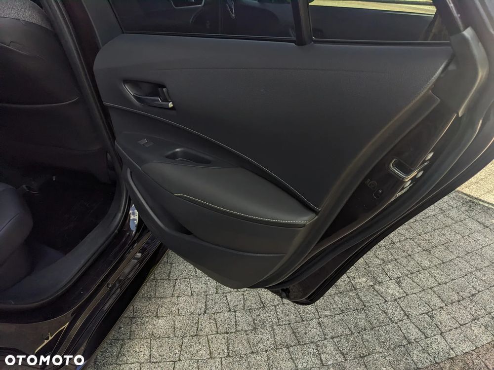 Toyota Corolla 1.8 Hybrid Selection - 30
