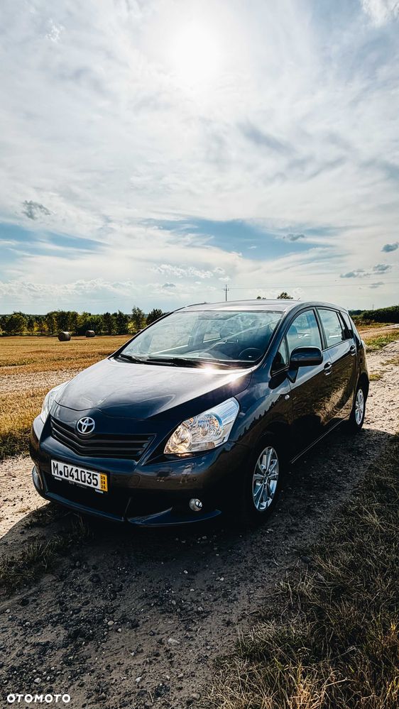 Toyota Verso - 2