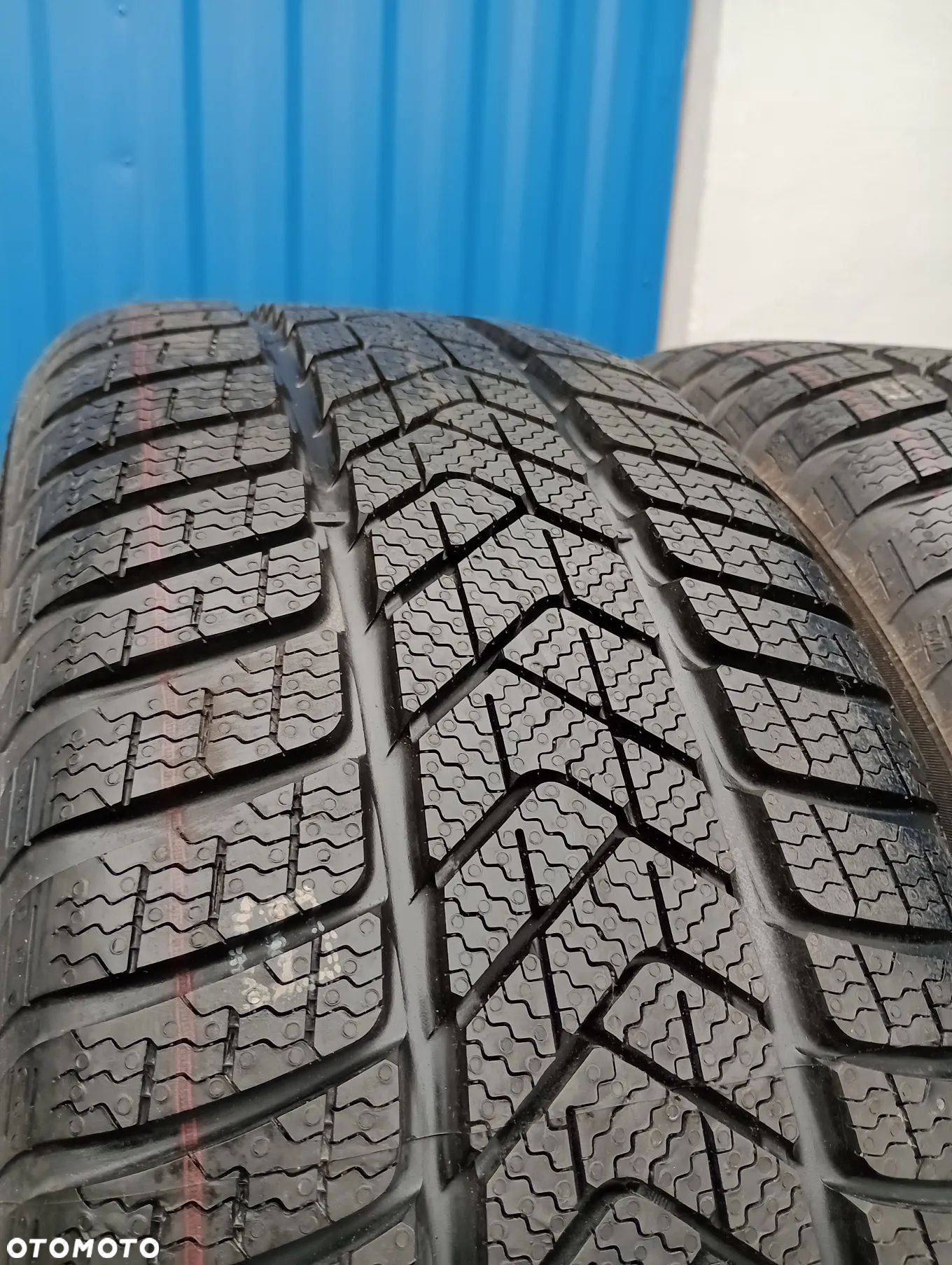 OPONY ZIMOWE 4x 245/45 R18 100V PIRELLI SOTTOZERO 3 - 4