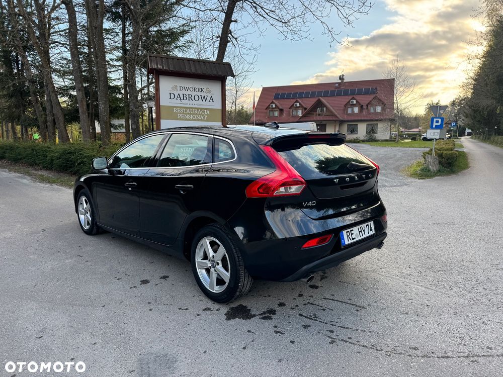 Volvo V40 D3 Momentum - 9
