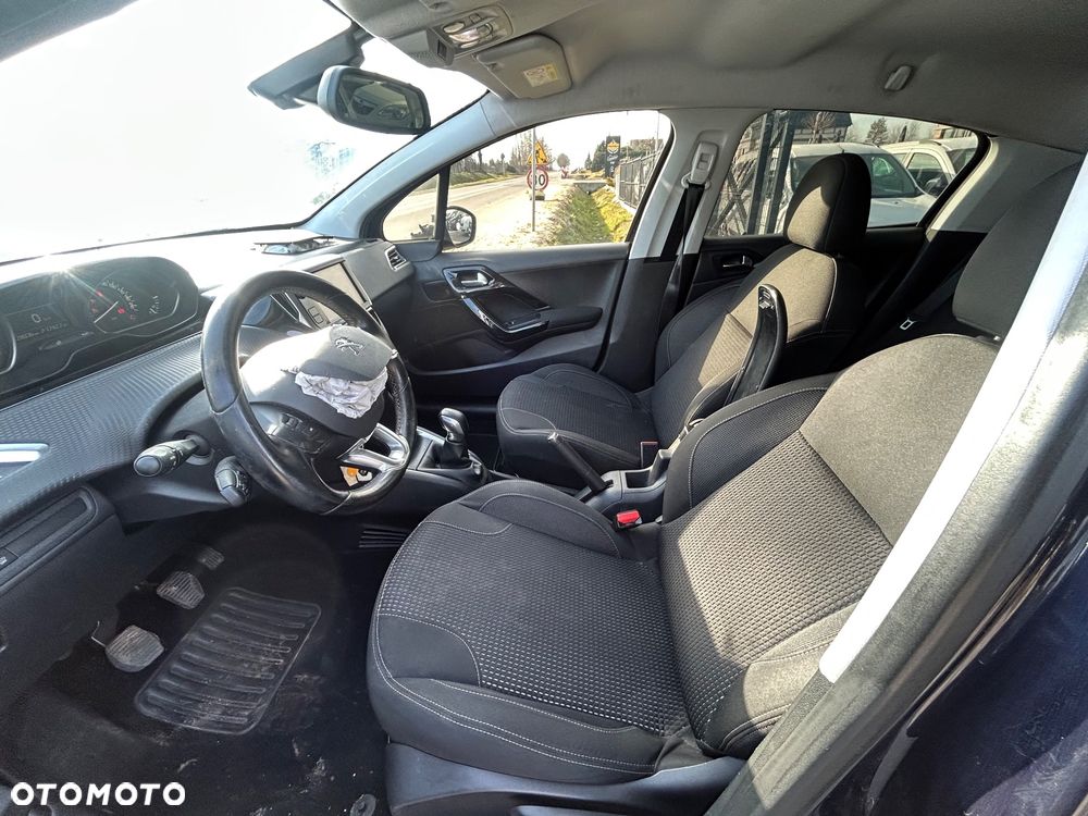 Peugeot 208 1.6 BlueHDi Active - 40