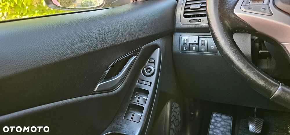 Hyundai ix20 1.6 blue Passion - 17