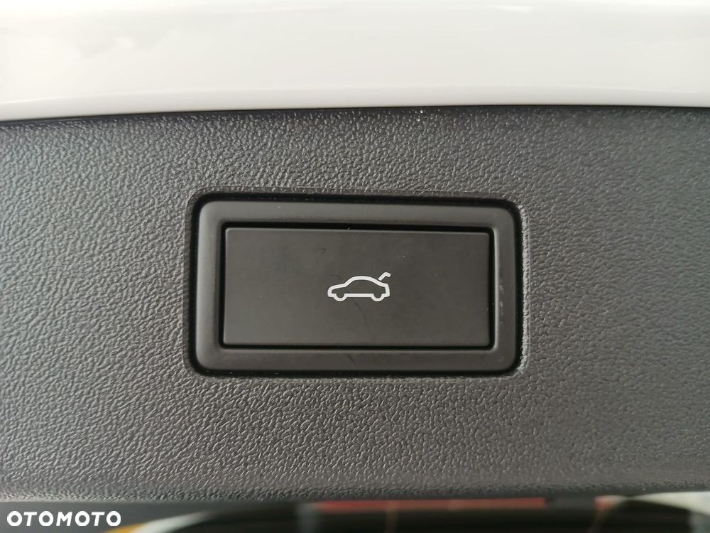 Volkswagen Tiguan - 9