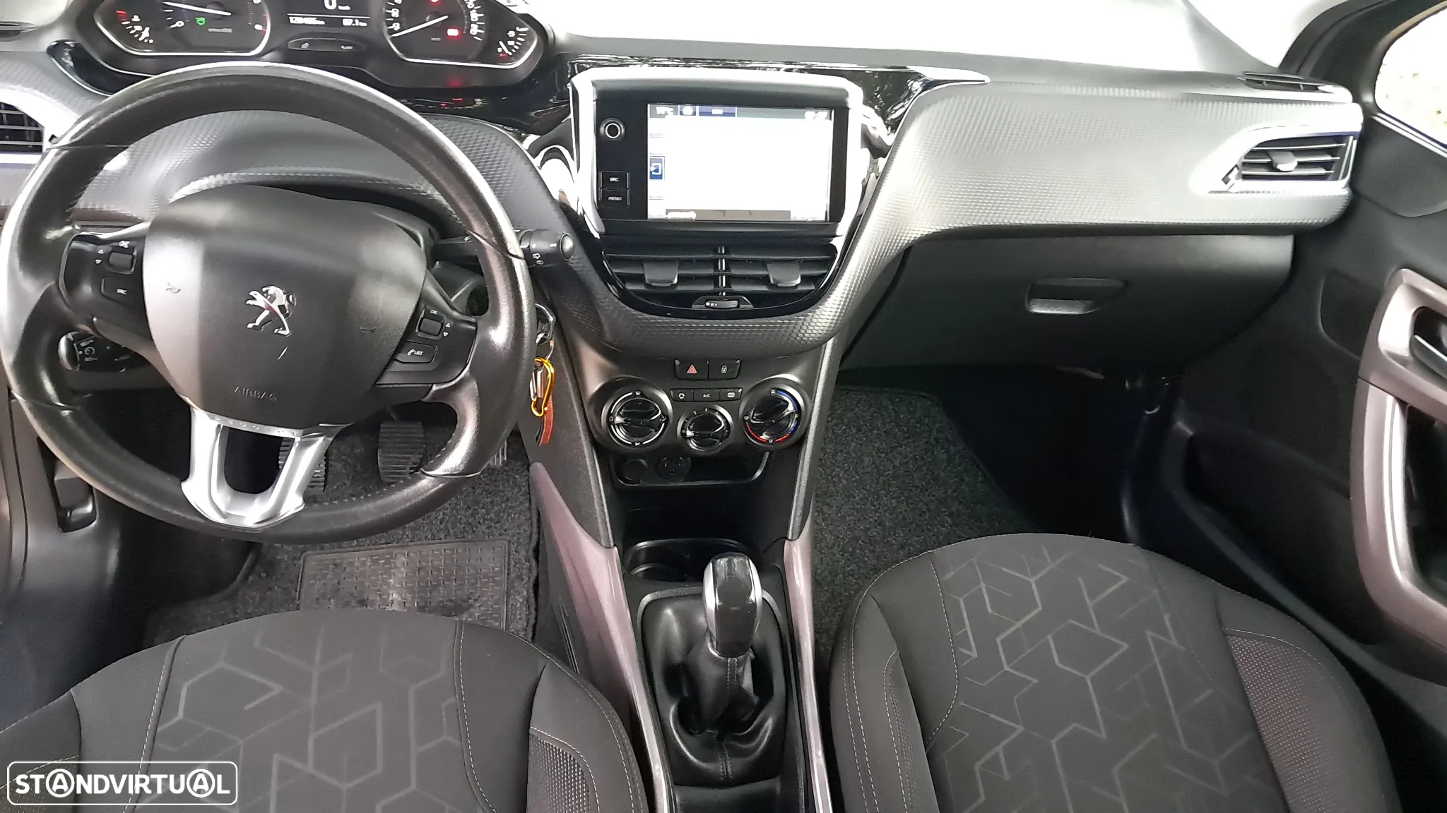 Peugeot 2008 1.6 BlueHDi Style - 16