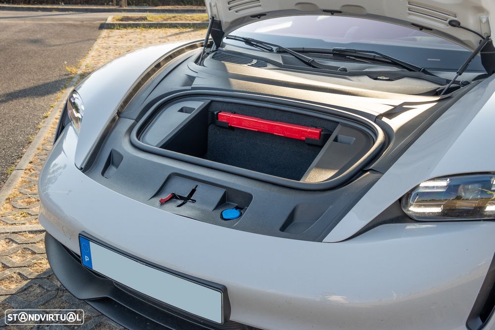 Porsche Taycan - 6