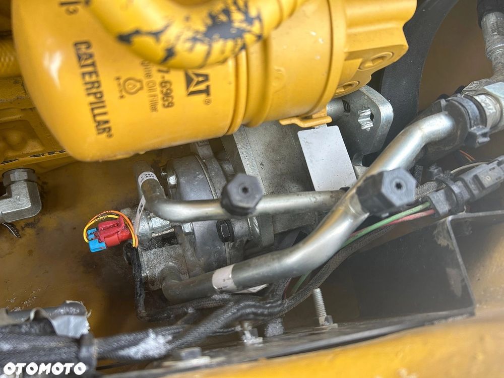 Caterpillar 908M CAT 906 JAK NOWA 1200h rok 2022 - 19